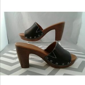 Womens Black/Brown 9M Wood Grain Slides Shoes